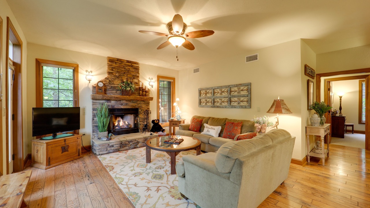 Photo of Livingroom in Mountain Air