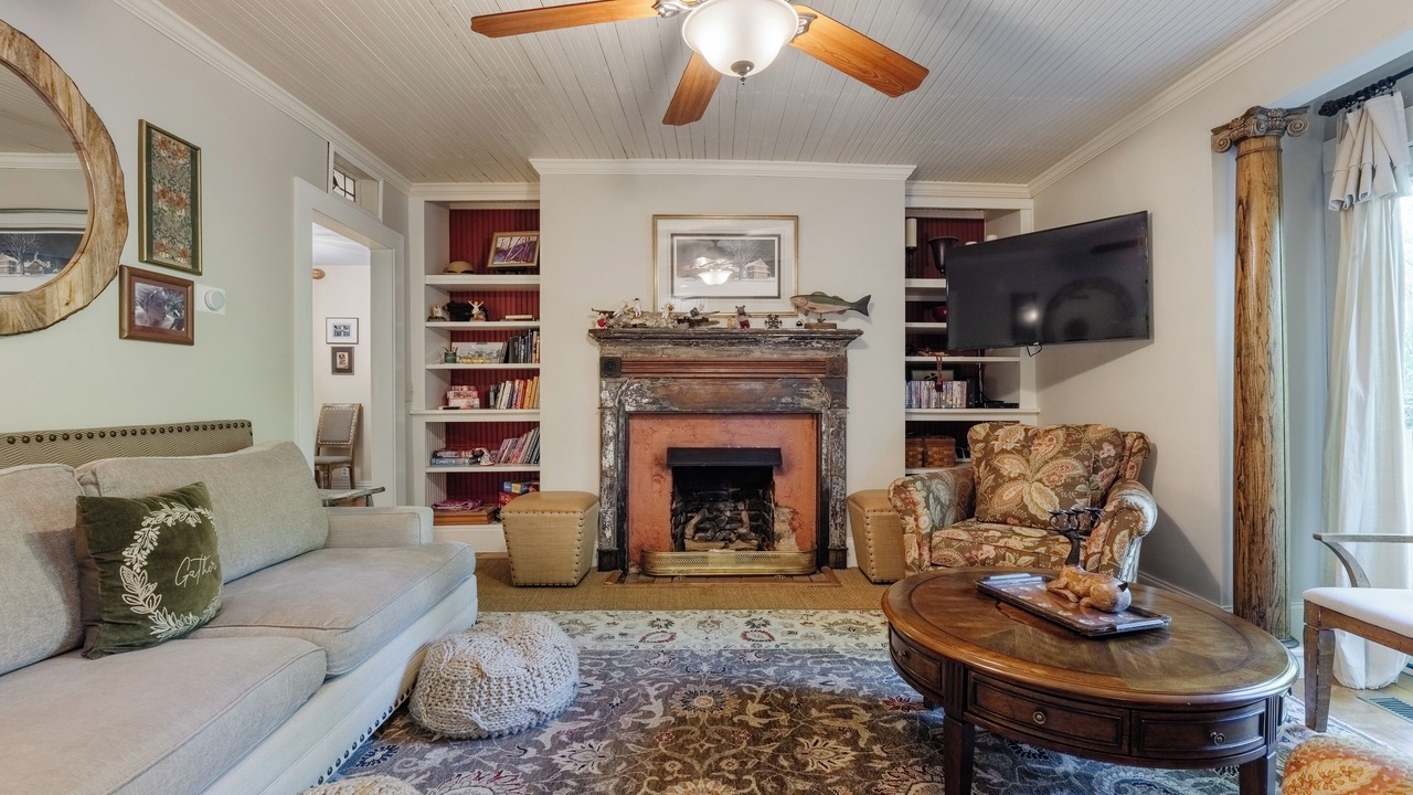 Photo of Bedroom in Saluda