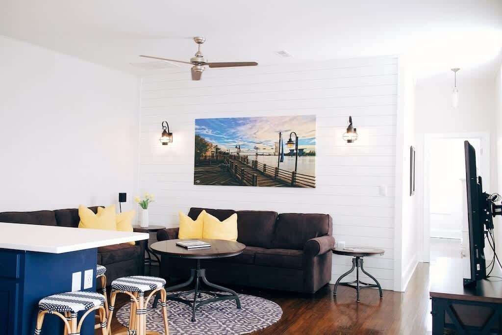 Photo of Livingroom in Wilmington Historic District