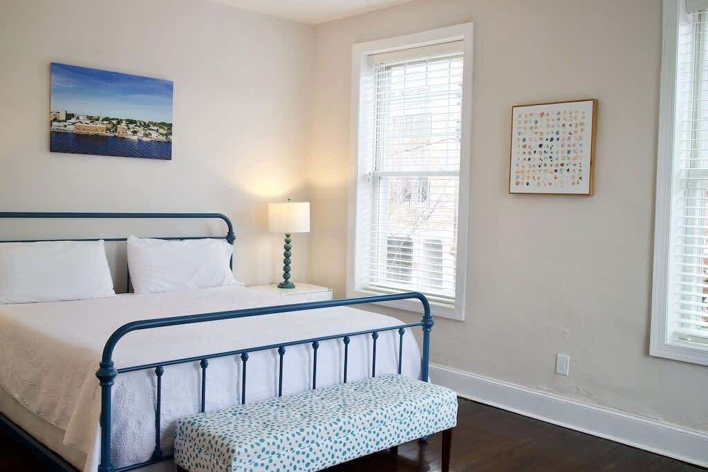 Photo of Bedroom in Wilmington Historic District