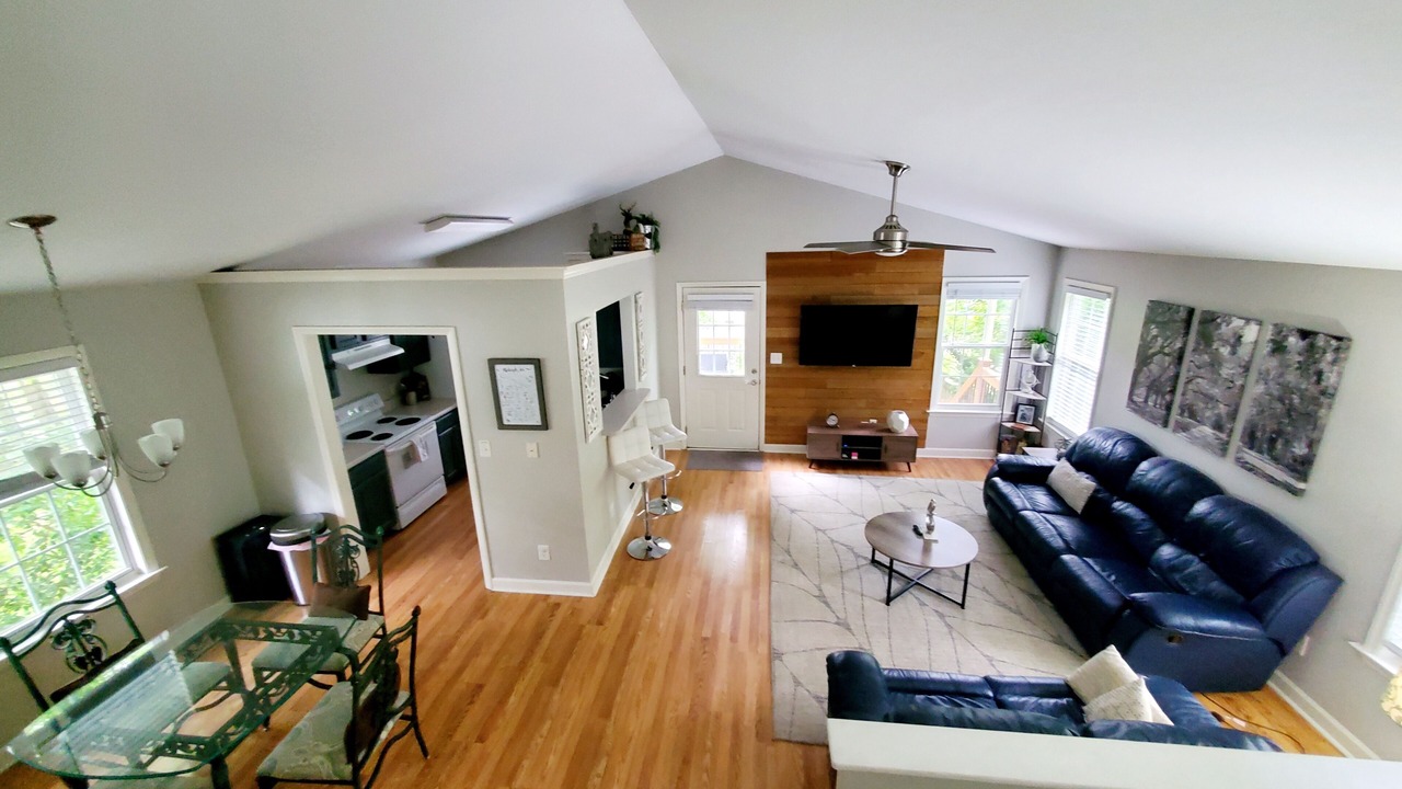 Photo of Livingroom in Southwest Raleigh