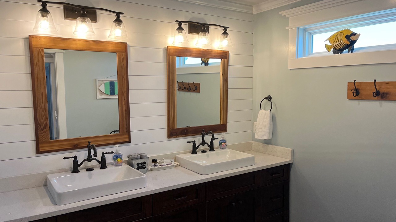 Photo of Bathroom in The Point