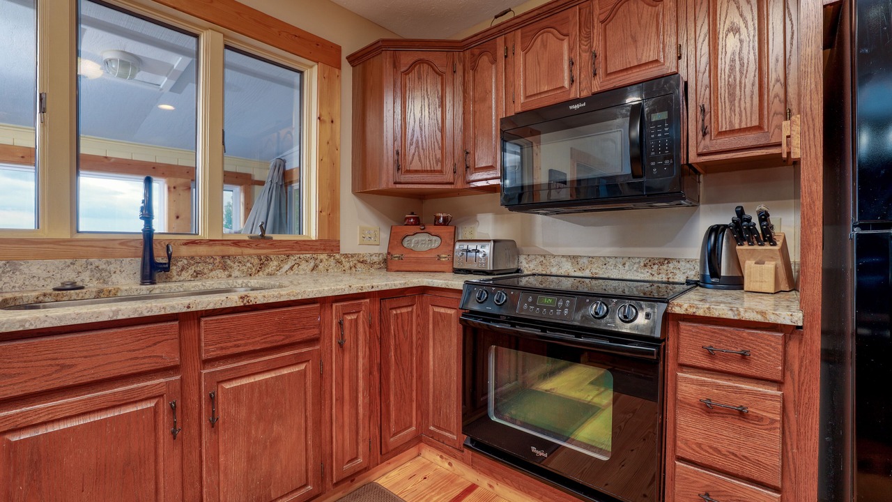 Photo of Kitchen in Saluda