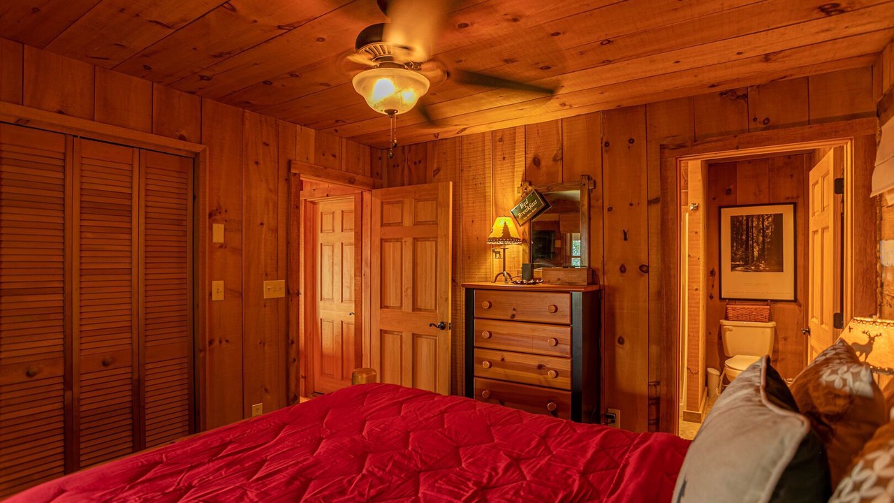 Photo of Bedroom in Banner Elk