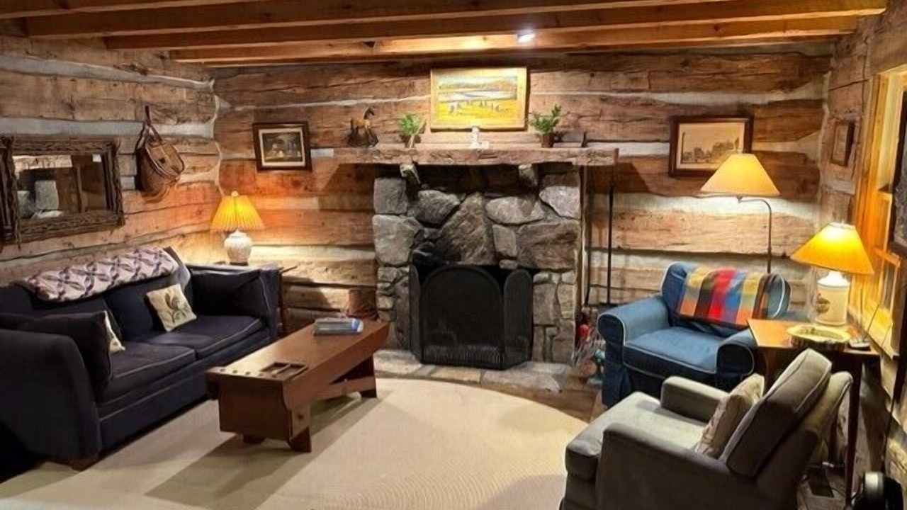 Photo of Livingroom in Pisgah Forest