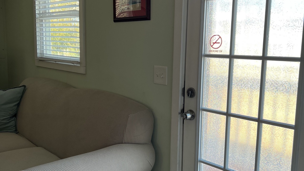 Photo of Livingroom in Wilmington Beach