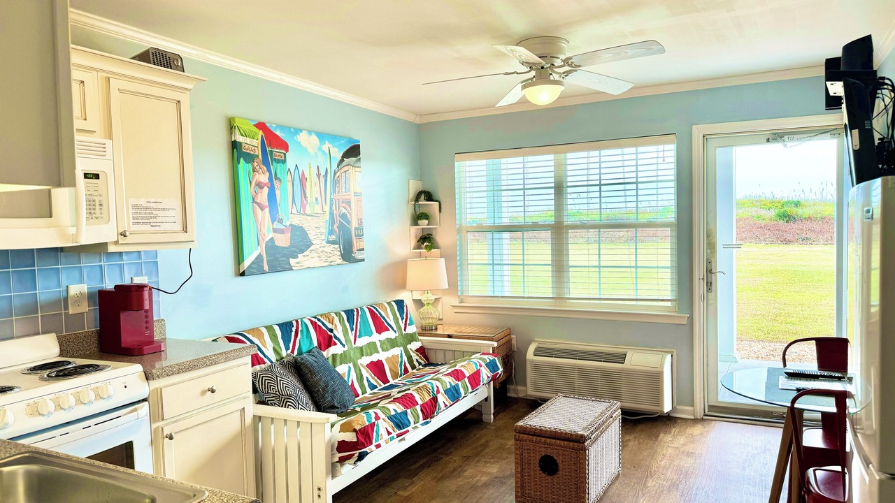 Photo of Livingroom in Atlantic Beach