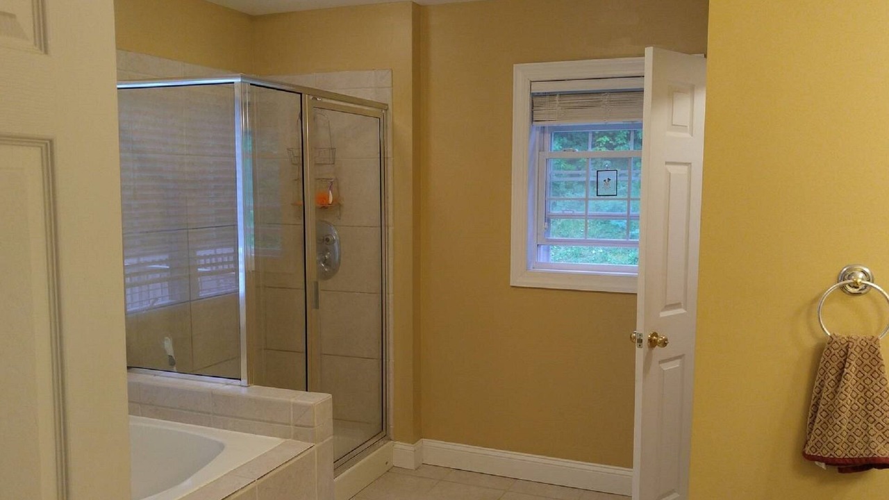 Photo of Bathroom in Barnardsville