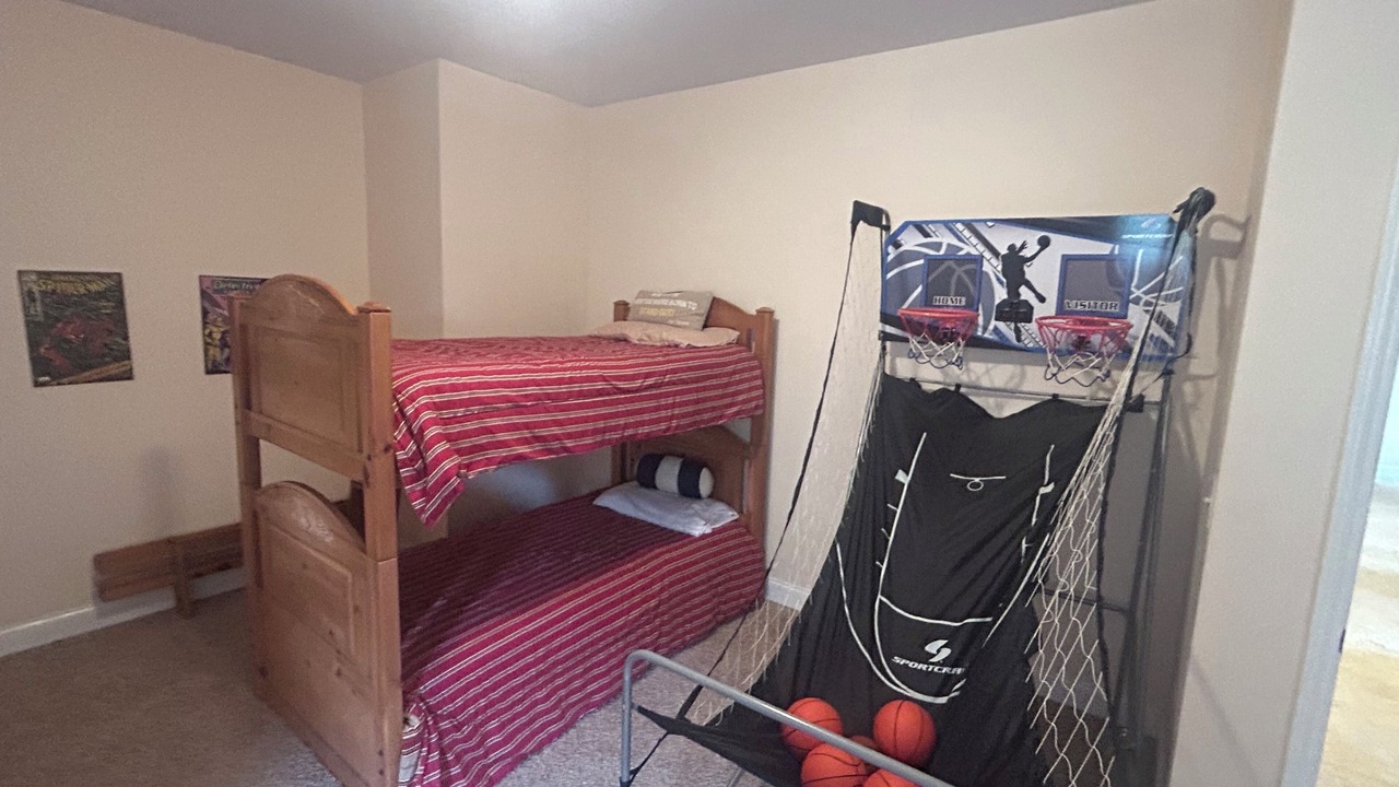 Photo of Bedroom in Laurel Park