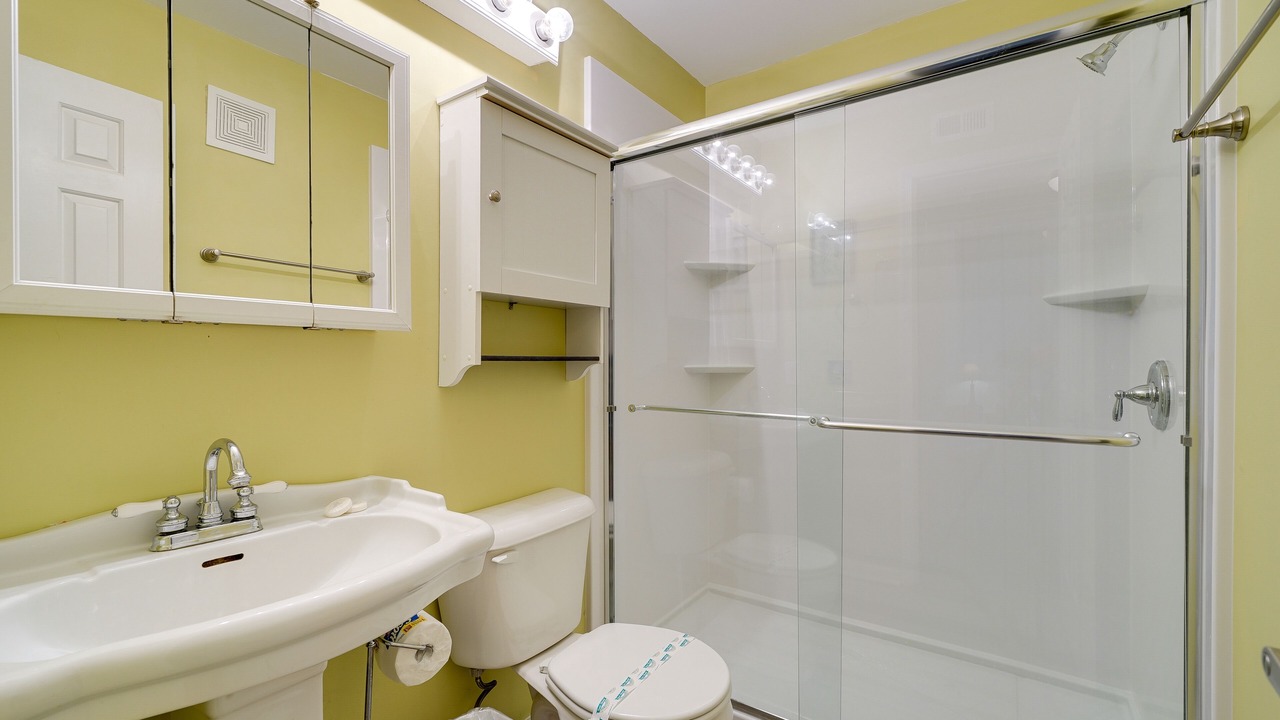 Photo of Bathroom in Wilmington Beach