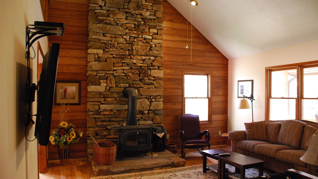 Photo of Bedroom in Cedar Mountain