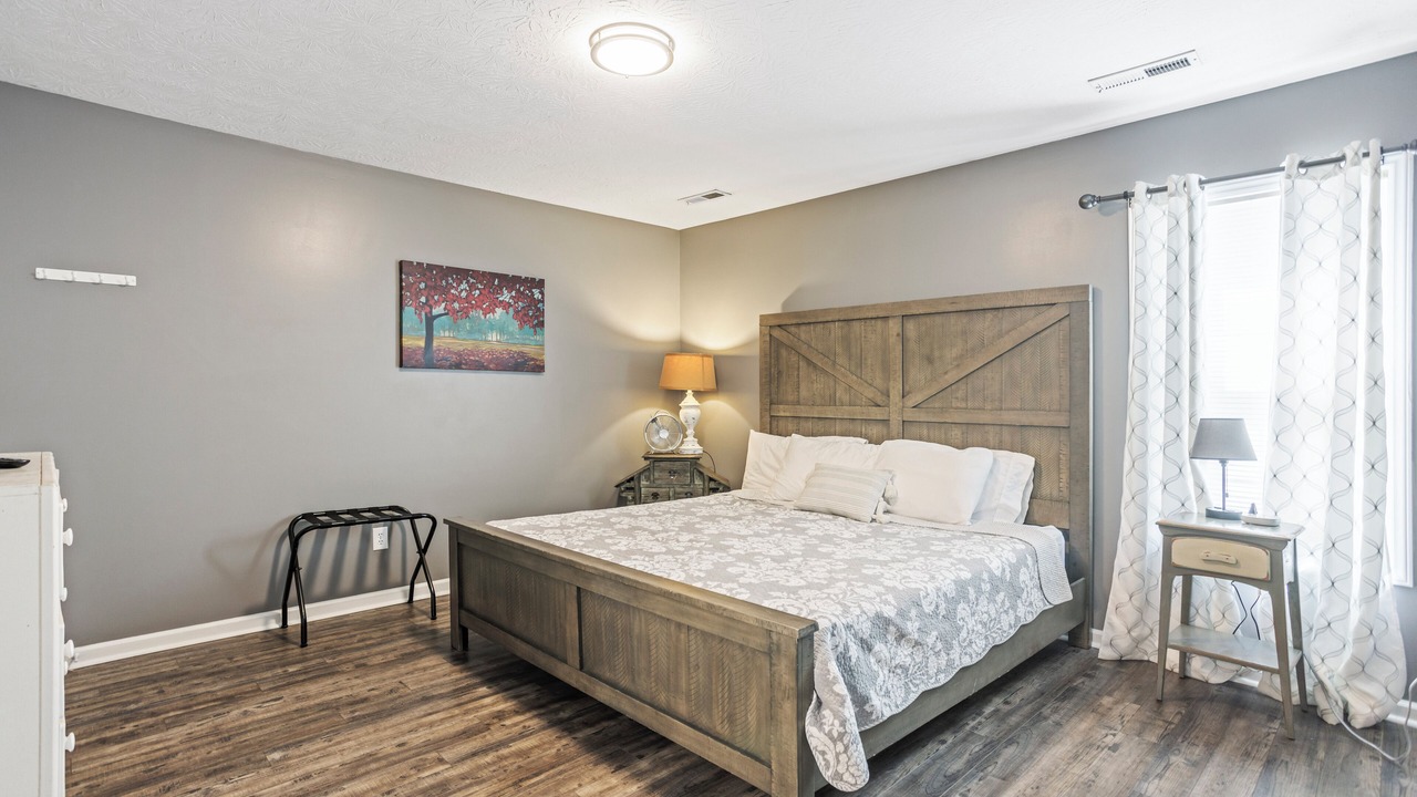 Photo of Bedroom in Myrtle Grove