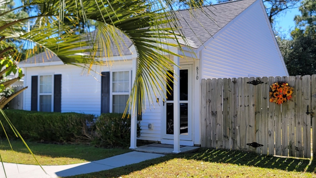 Photo of Outdoor in Myrtle Grove