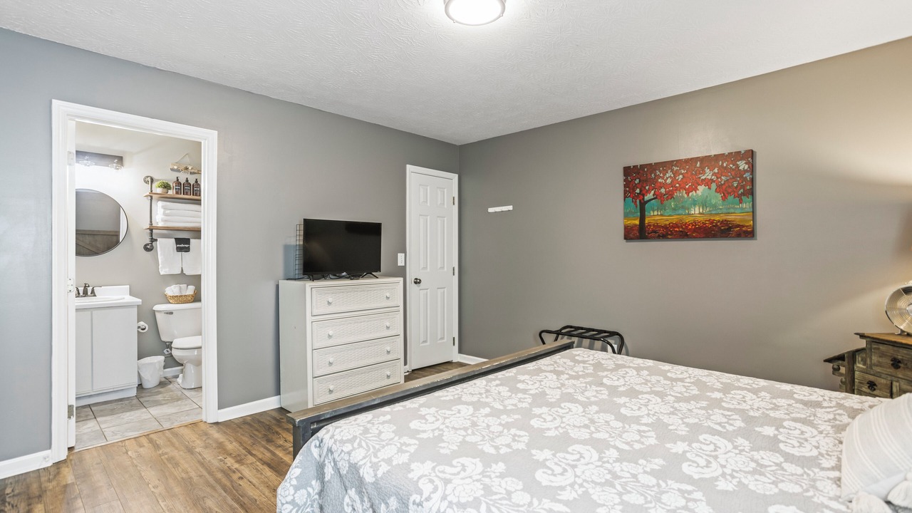 Photo of Bedroom in Myrtle Grove