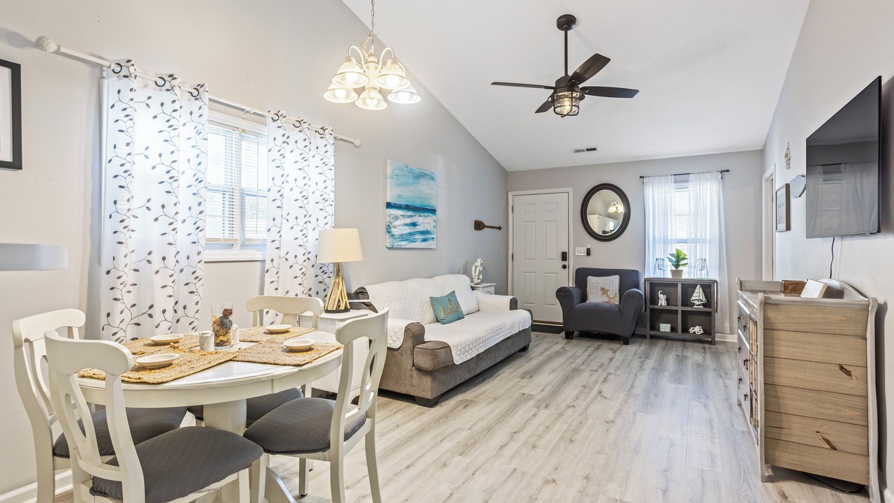 Photo of Livingroom in Myrtle Grove