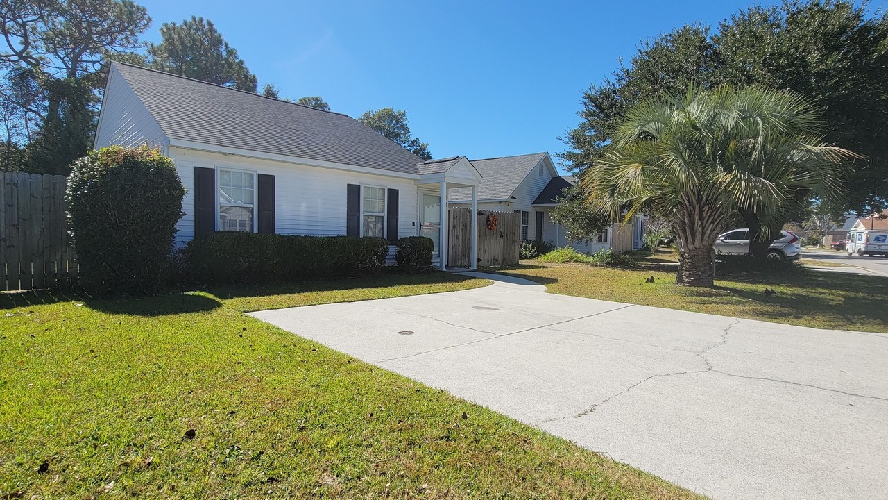 Photo of Outdoor in Myrtle Grove