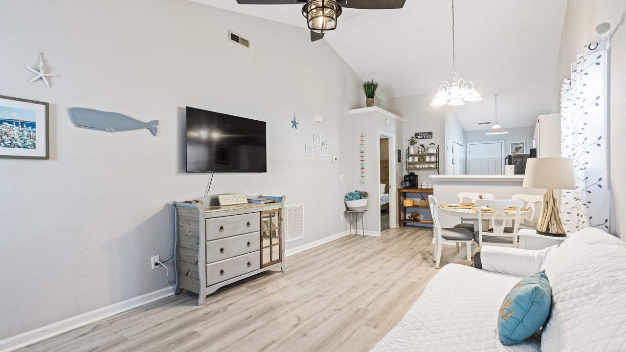 Photo of Livingroom in Myrtle Grove