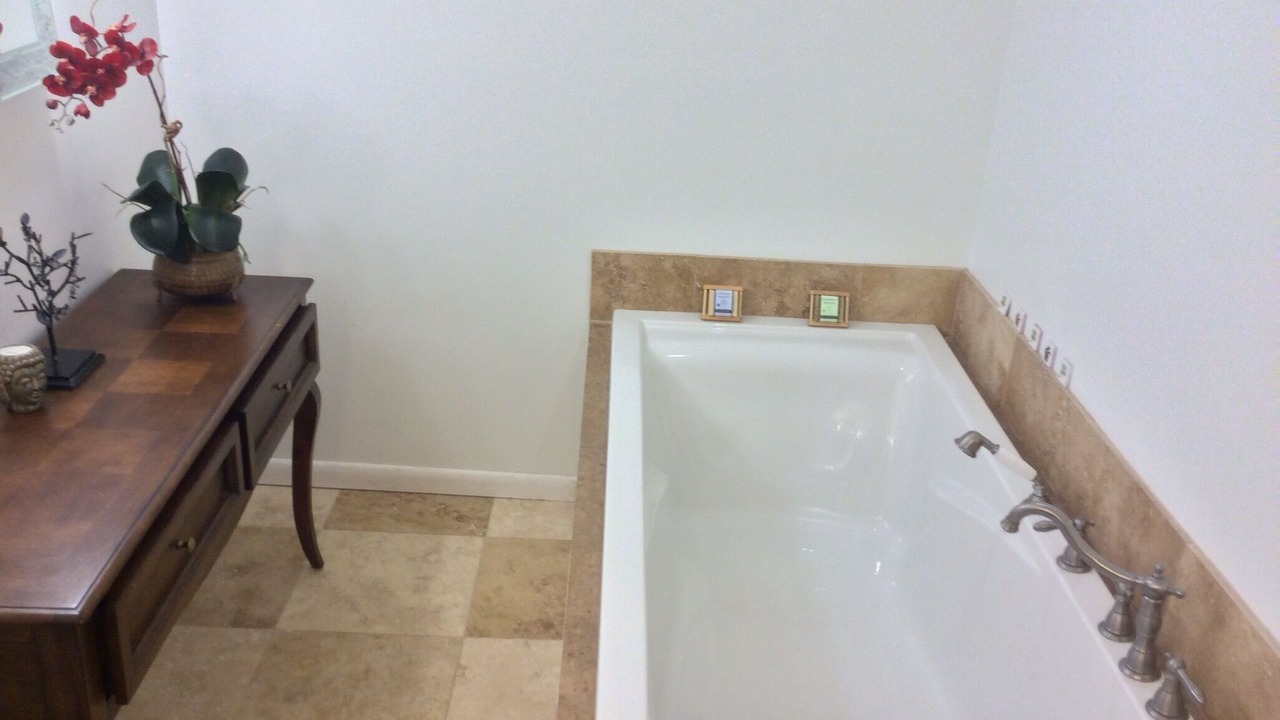 Photo of Bathroom in Arden