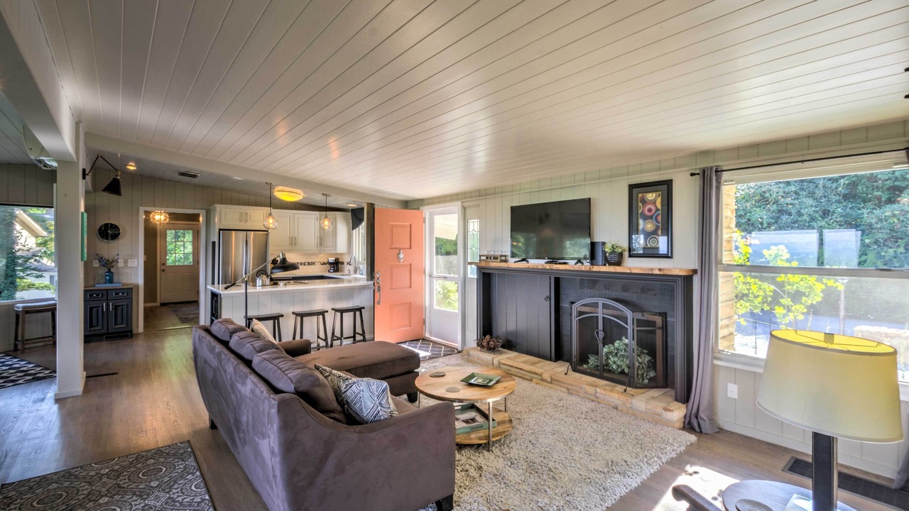 Photo of Bedroom in Laurel Park