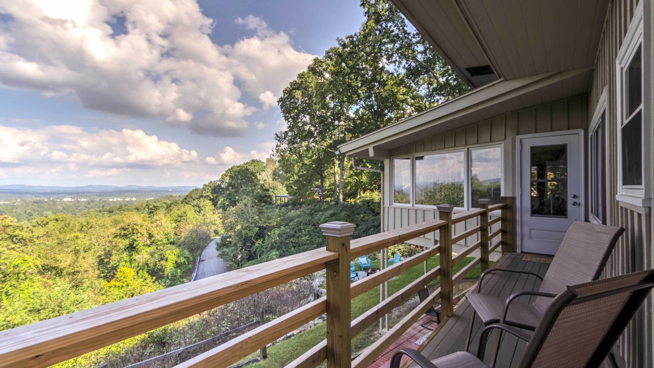 Photo of Patio Balcony in Laurel Park
