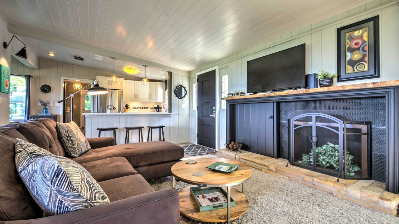 Photo of Livingroom in Laurel Park
