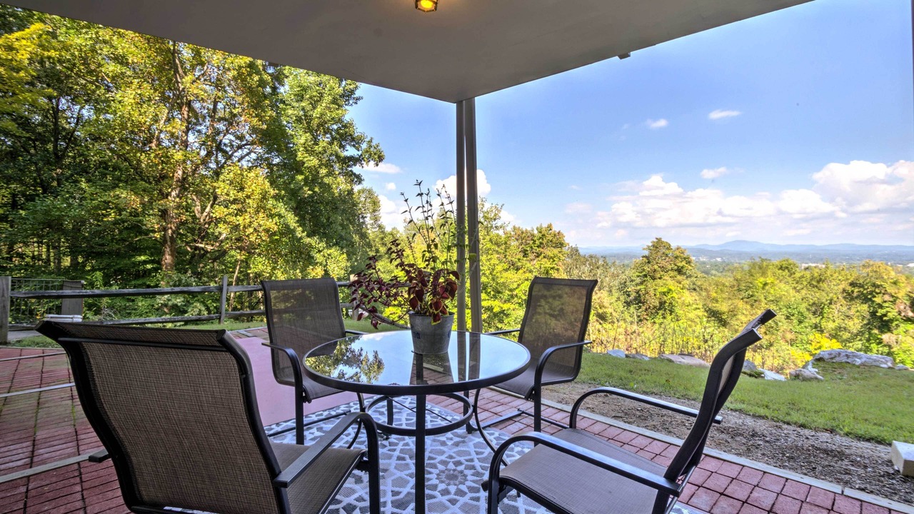 Photo of Outdoor in Laurel Park