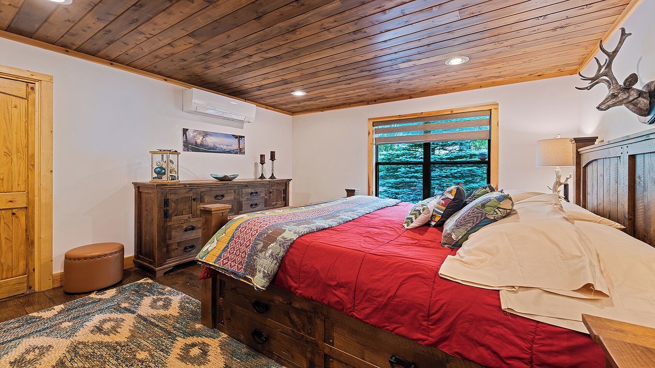 Photo of Bedroom in Maggie Valley
