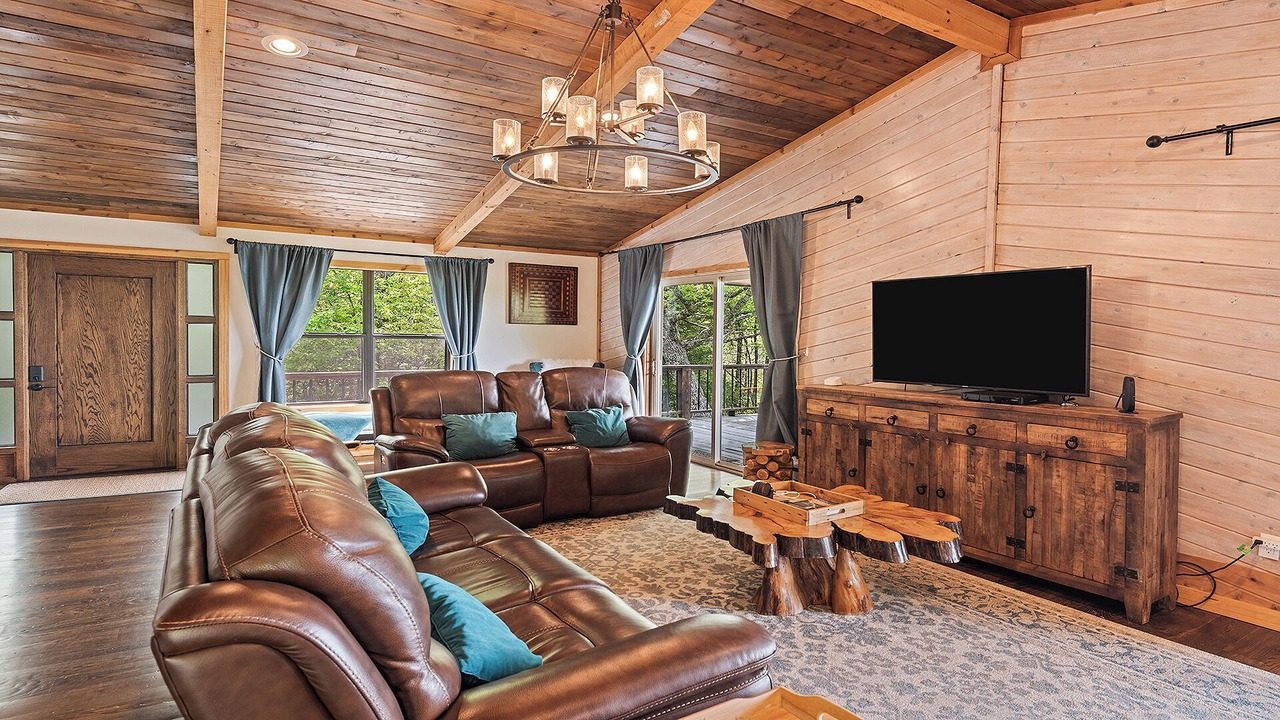 Photo of Livingroom in Maggie Valley