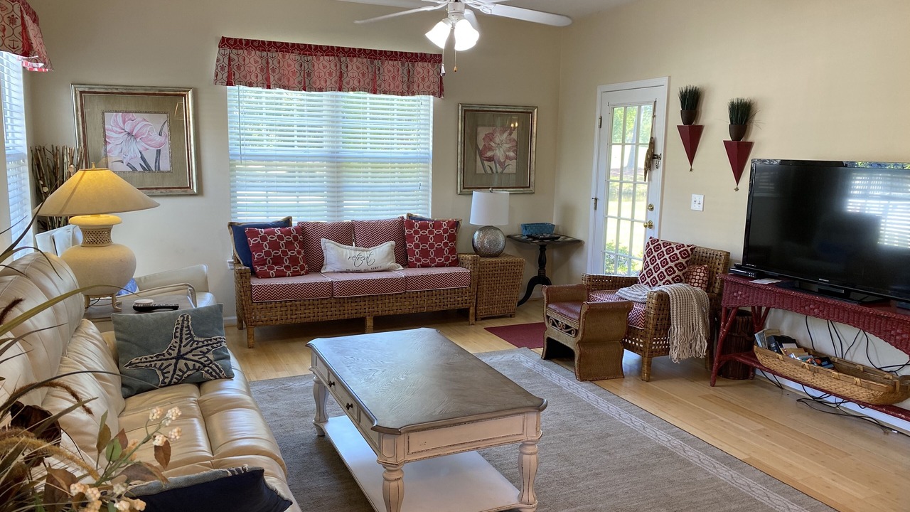 Photo of Livingroom in Sunset Beach