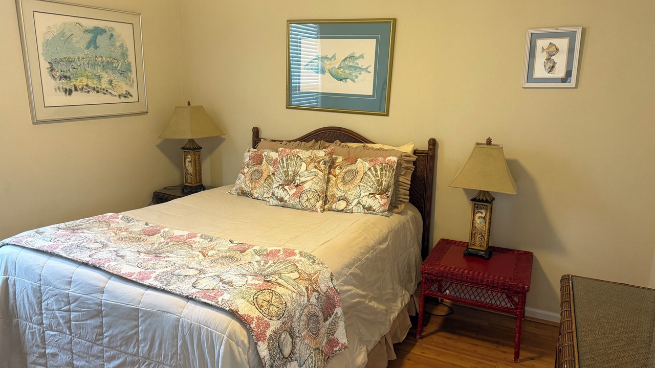 Photo of Bedroom in Sunset Beach