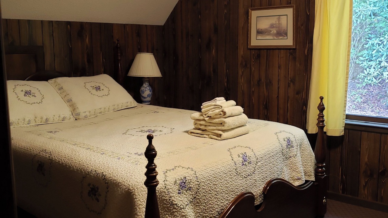 Photo of Bedroom in Burnsville