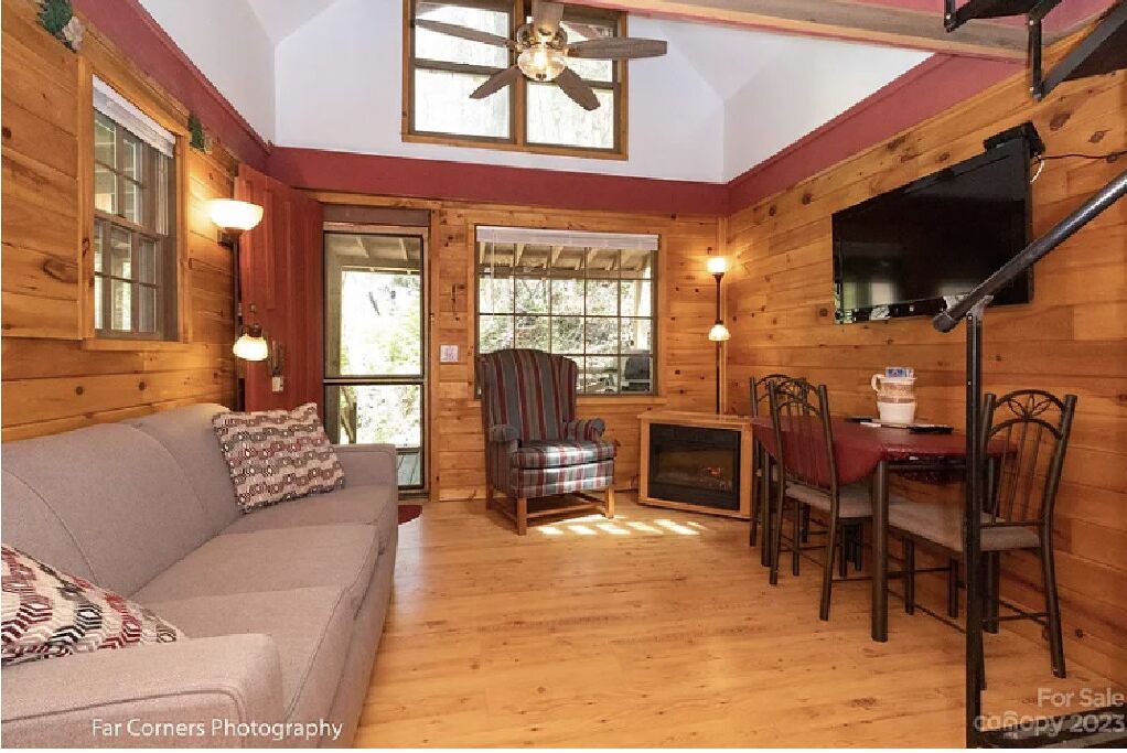 Photo of Livingroom in Whittier