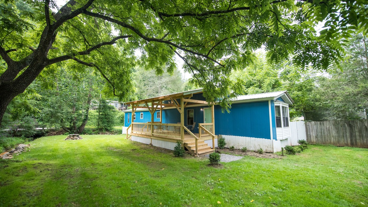 Photo of Outdoor in Black Mountain