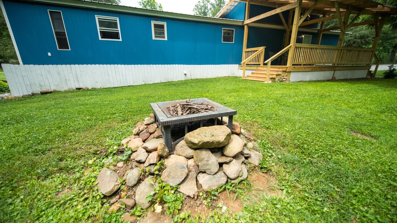 Photo of Outdoor in Black Mountain