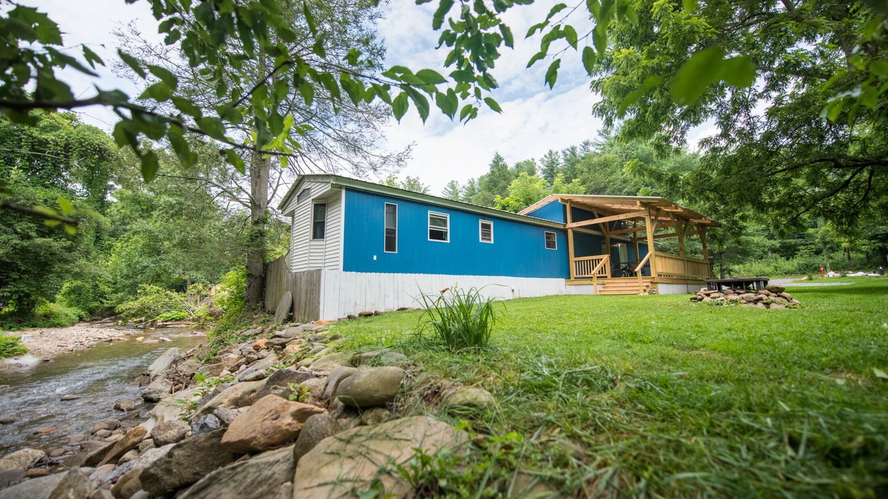 Photo of Outdoor in Black Mountain