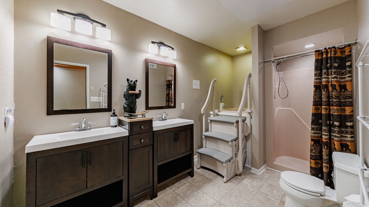 Photo of Bathroom in Woodfin
