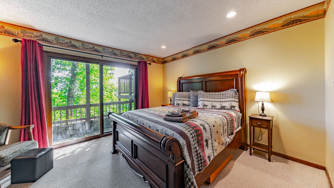 Photo of Bedroom in Woodfin