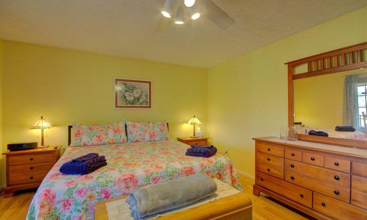 Photo of Bedroom in Pisgah Forest