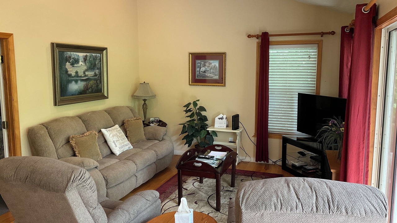Photo of Livingroom in Franklin
