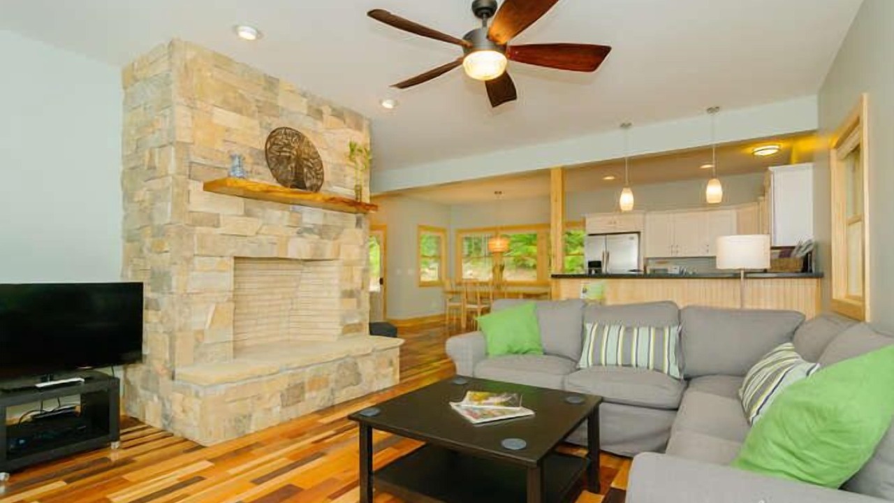 Photo of Livingroom in Asheville