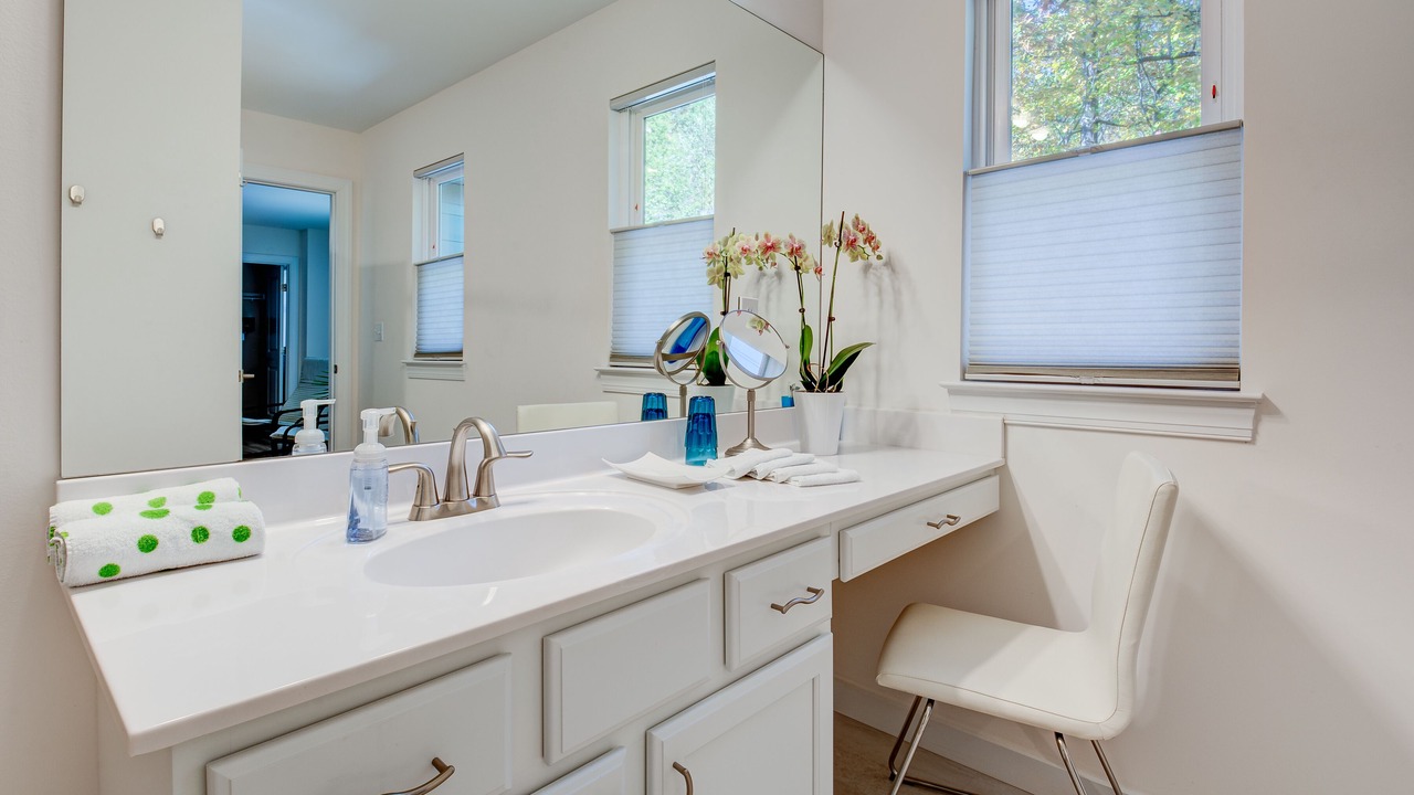 Photo of Bathroom in Skyland