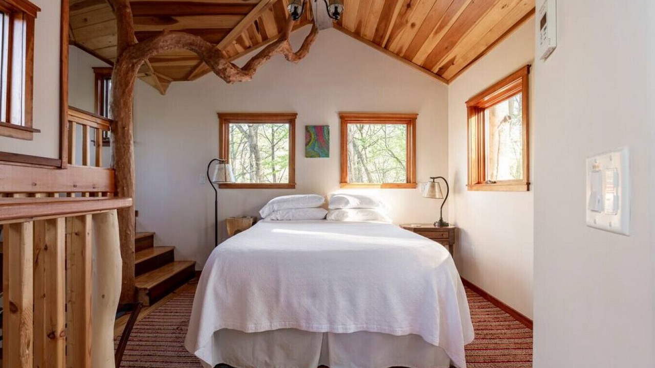 Photo of Bedroom in Weaverville