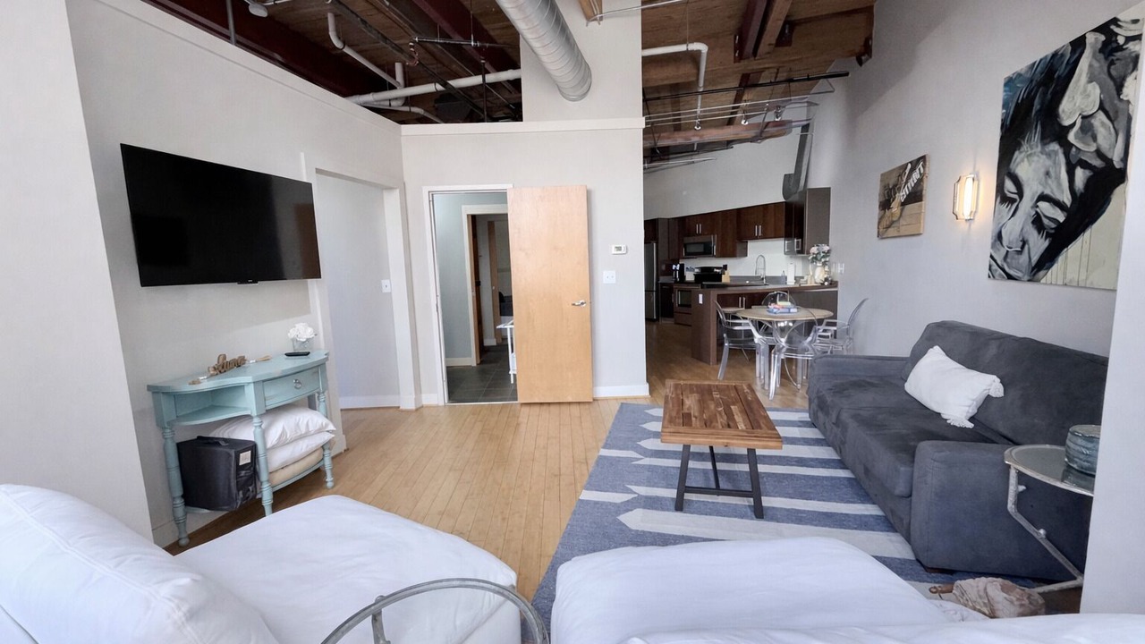 Photo of Livingroom in Downtown Nashville