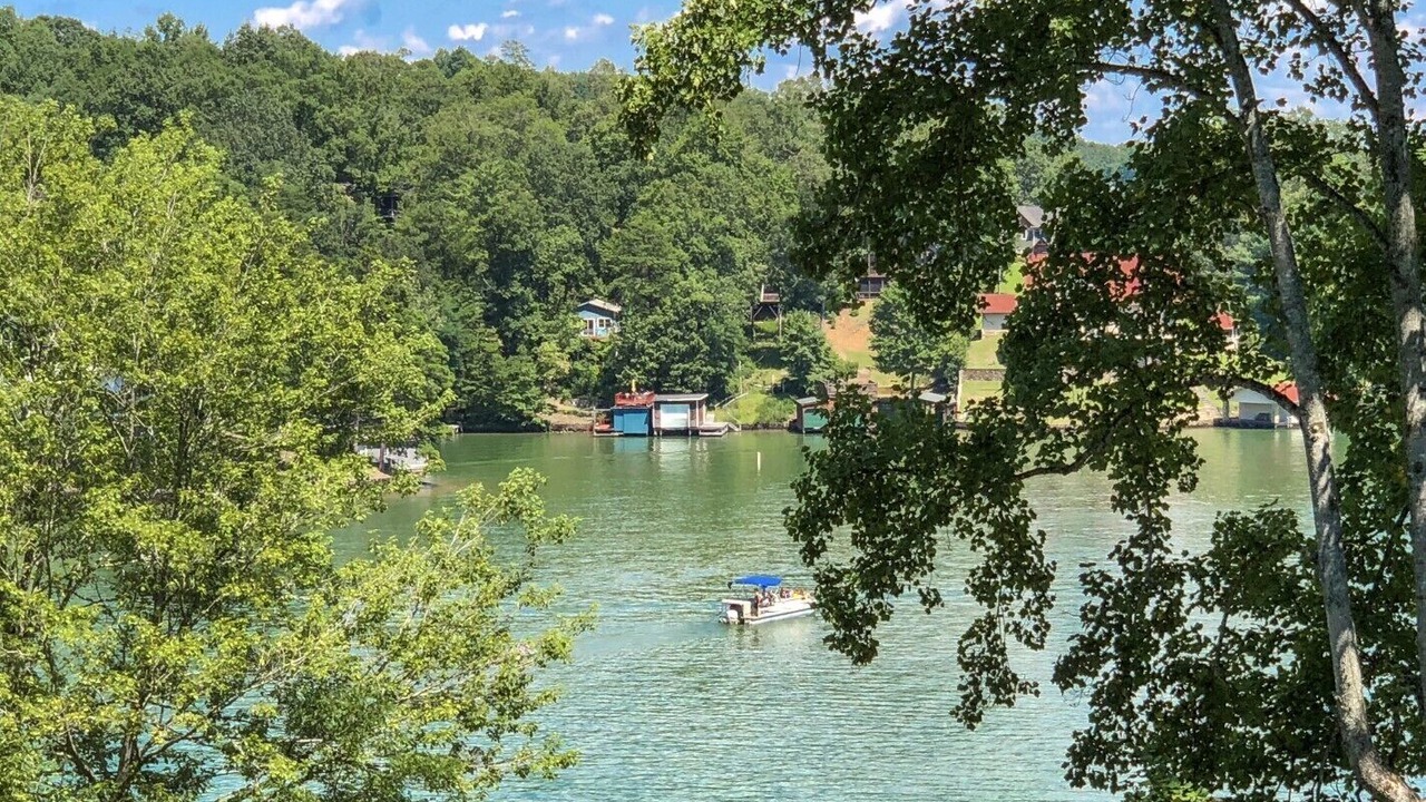 Photo of Outdoor in Lake Lure