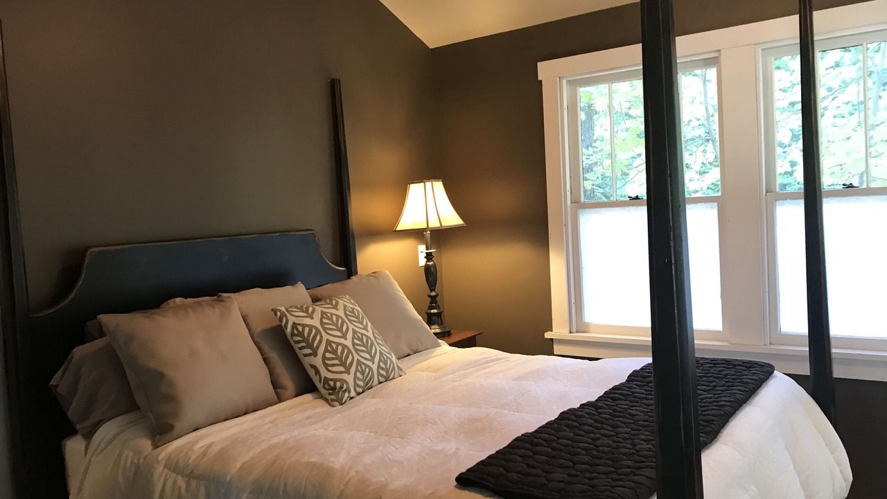 Photo of Bedroom in Historic Montford