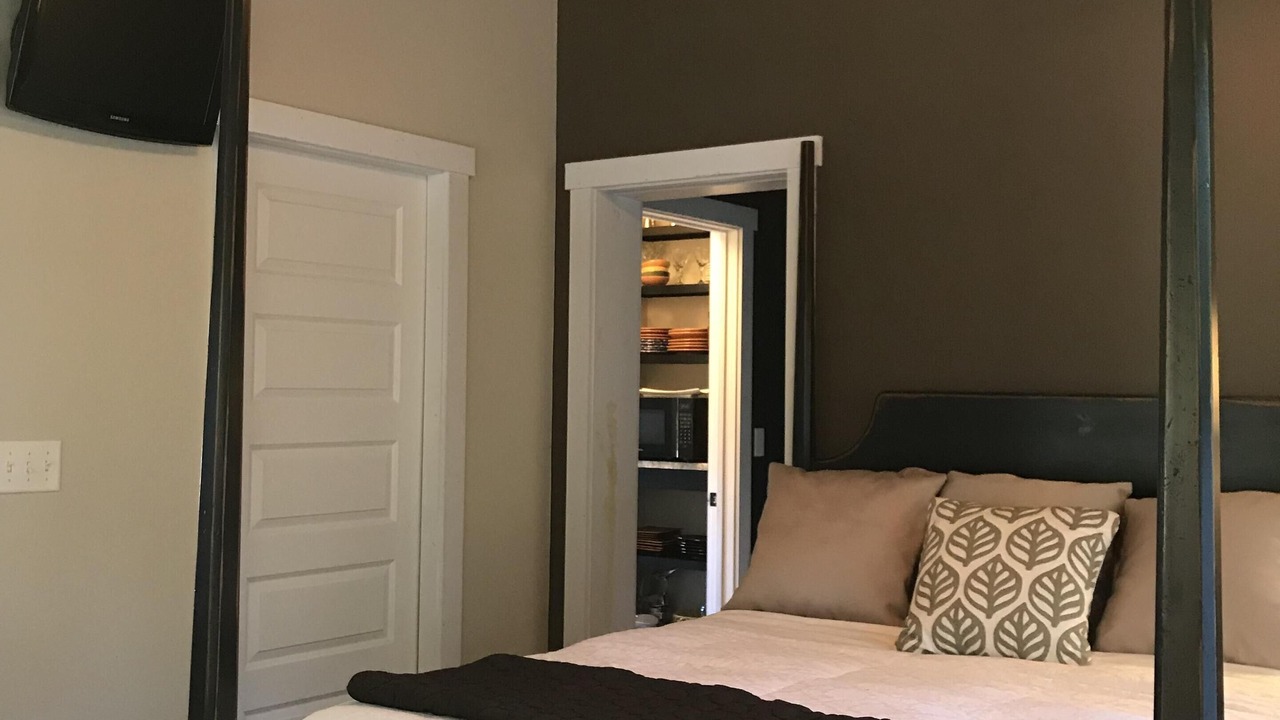 Photo of Bedroom in Historic Montford