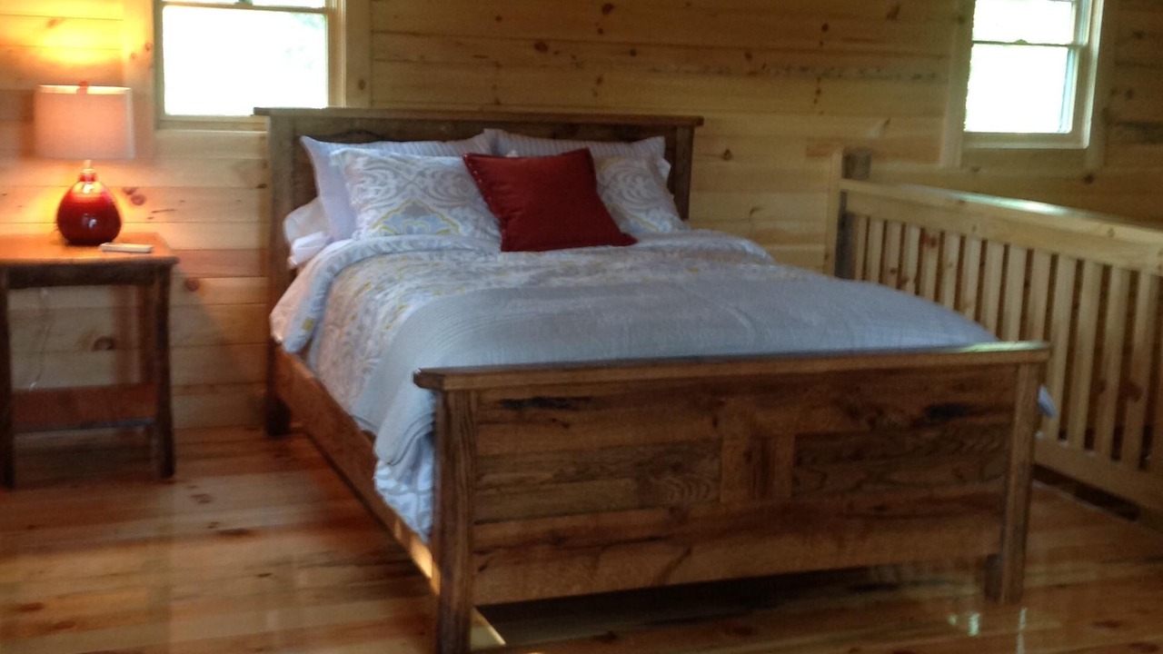 Photo of Bedroom in Hendersonville