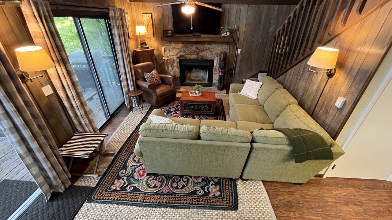 Photo of Livingroom in Almond