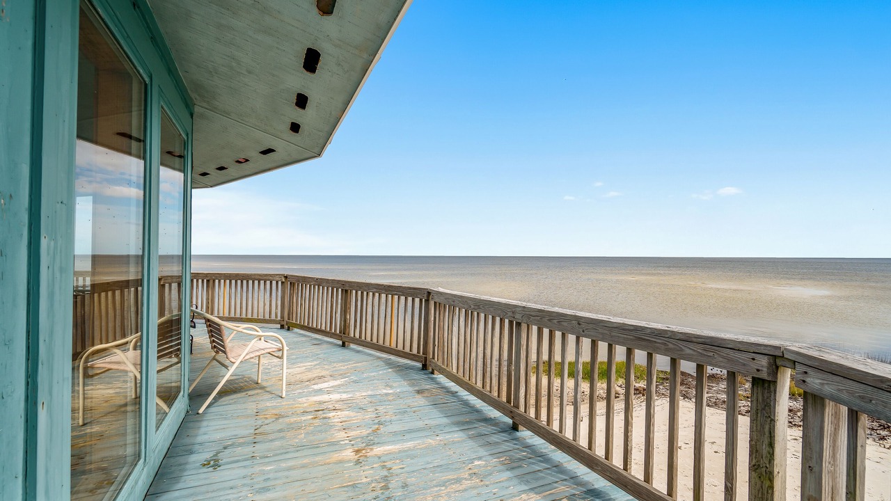 Photo of Patio Balcony in Cedar Island