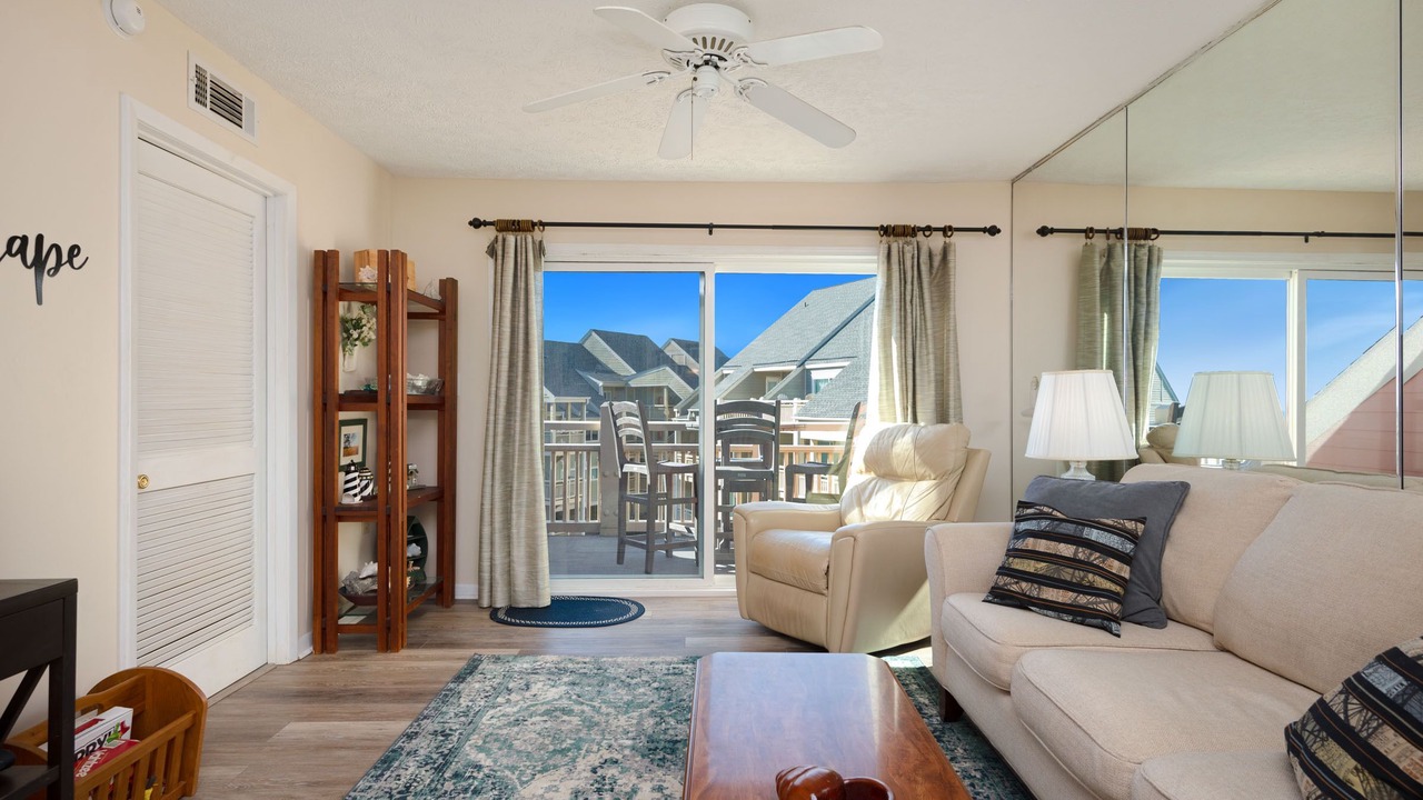 Photo of Livingroom in Caswell Beach